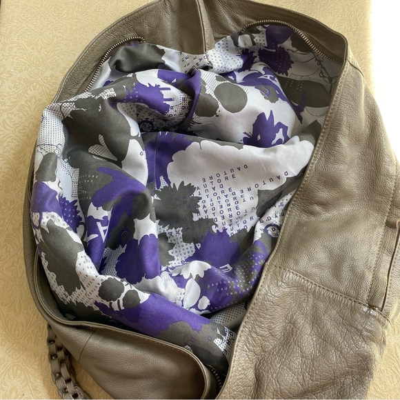 Dautore oversized leather slouch hobo bag . Excellent gently loved preowned bag - Picture 7 of 15